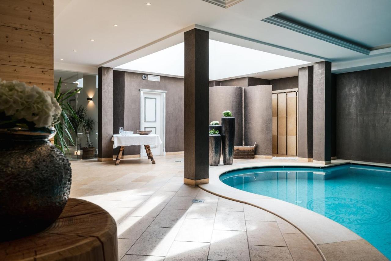 Hotel Antines Ла Виля Екстериор снимка