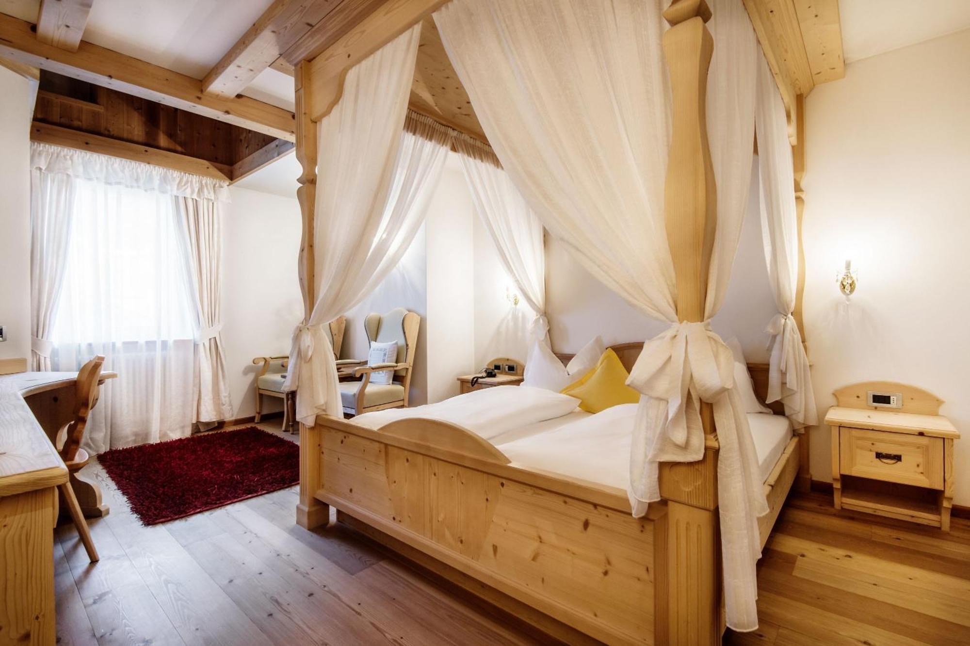 Hotel Antines Ла Виля Стая снимка