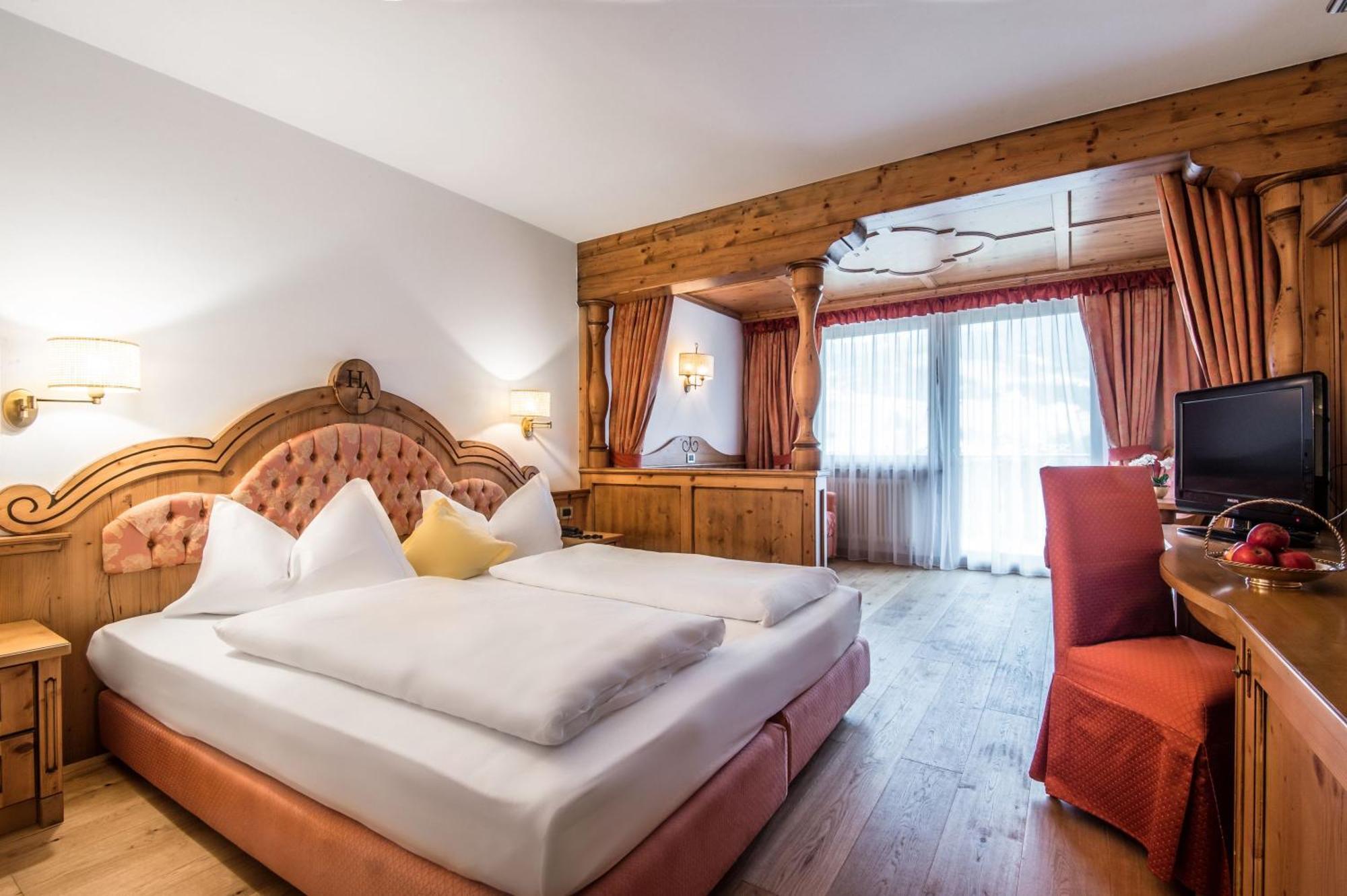 Hotel Antines Ла Виля Стая снимка