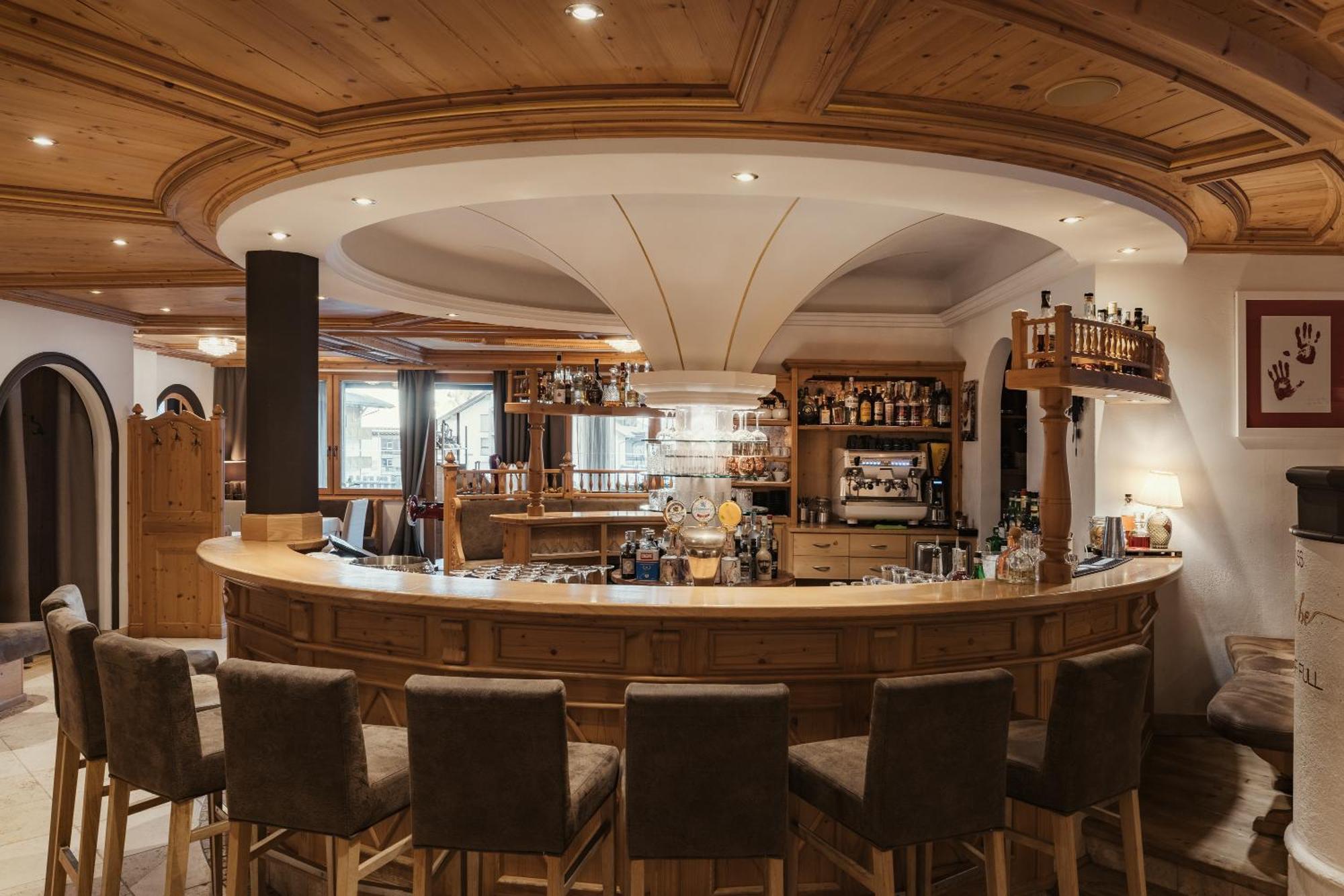 Hotel Antines Ла Виля Екстериор снимка