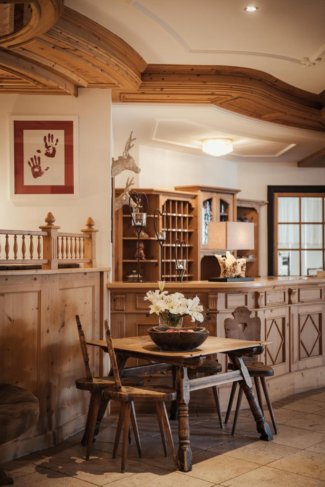 Hotel Antines Ла Виля Екстериор снимка
