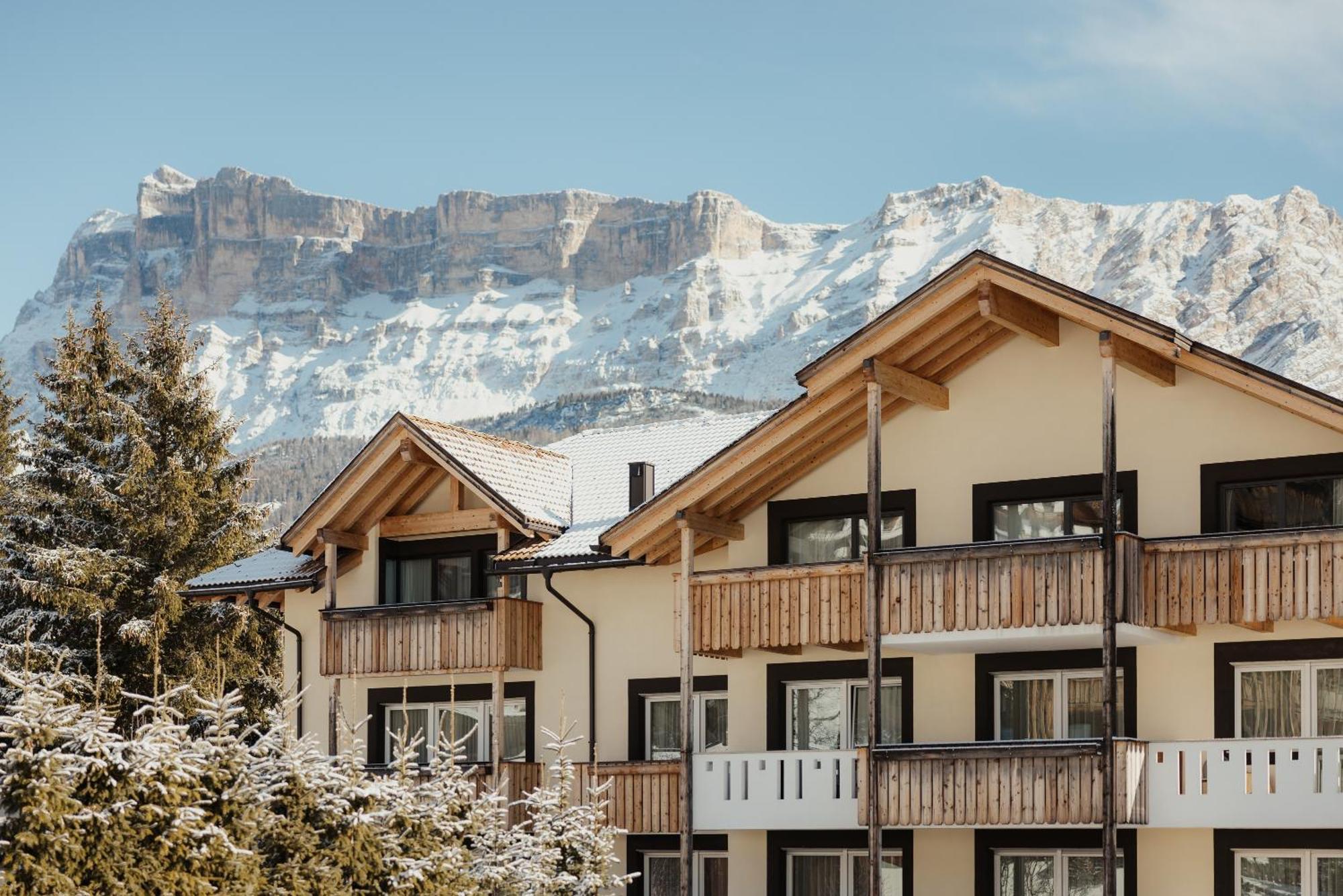 Hotel Antines Ла Виля Екстериор снимка