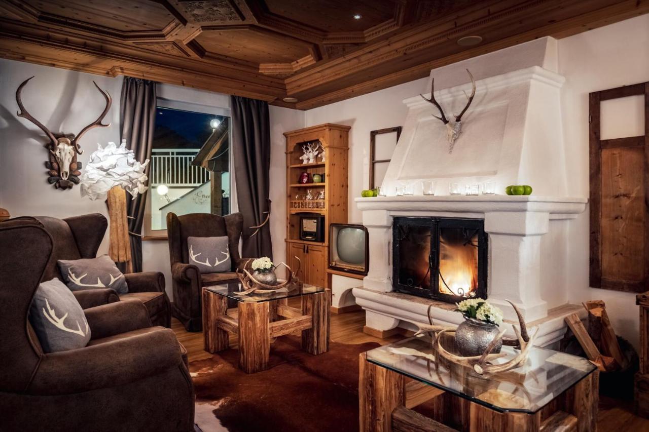 Hotel Antines Ла Виля Екстериор снимка
