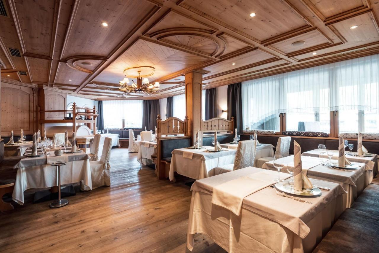 Hotel Antines Ла Виля Екстериор снимка